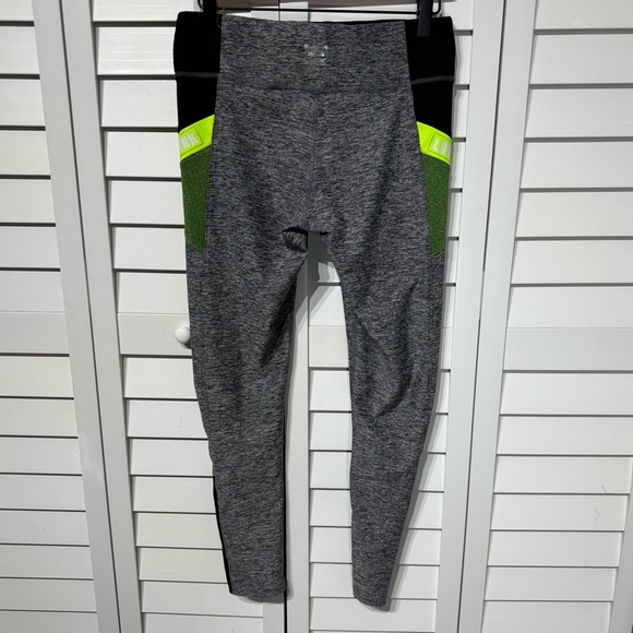 VS PINK Matching Workout Set | Ultimate Leggings & Racerback Tank | Medium - Picture 7 of 13